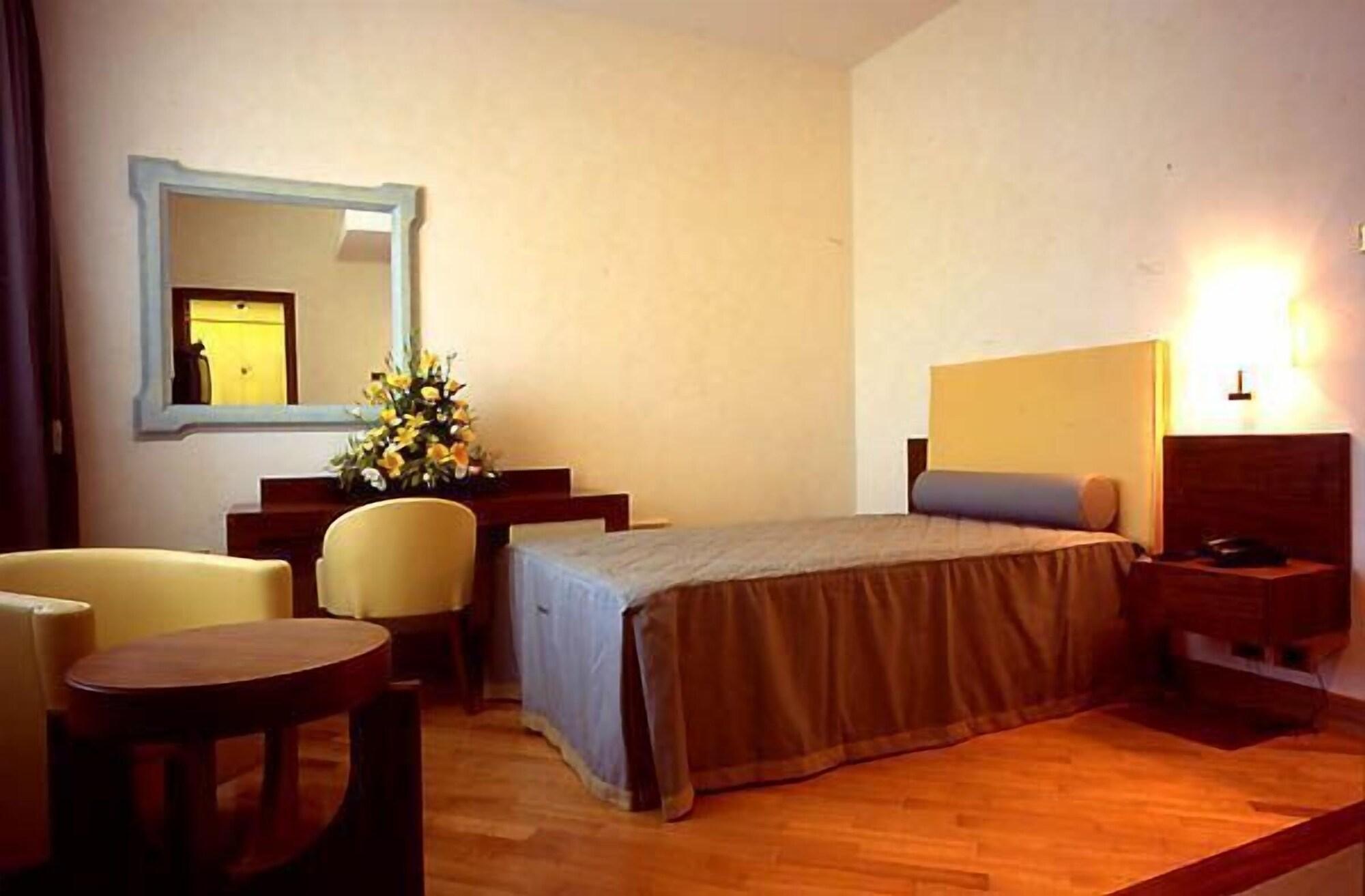 Palace & Resort 4*