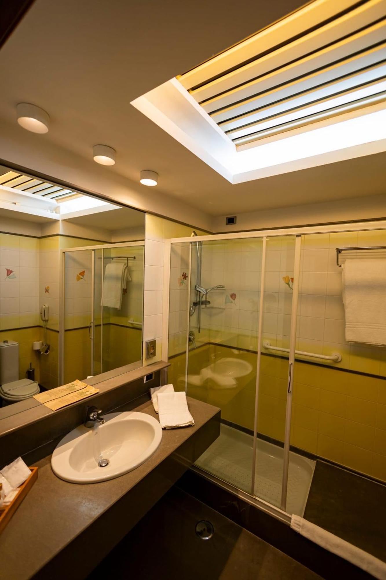 Resort Palace & 4*