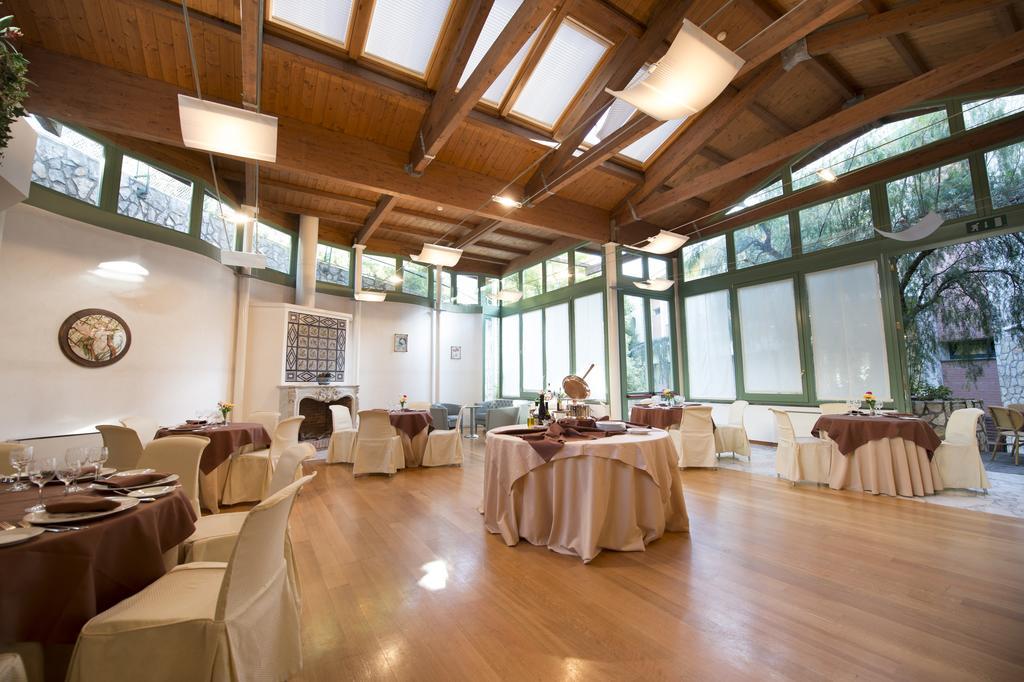 Palace & Resort 4*
