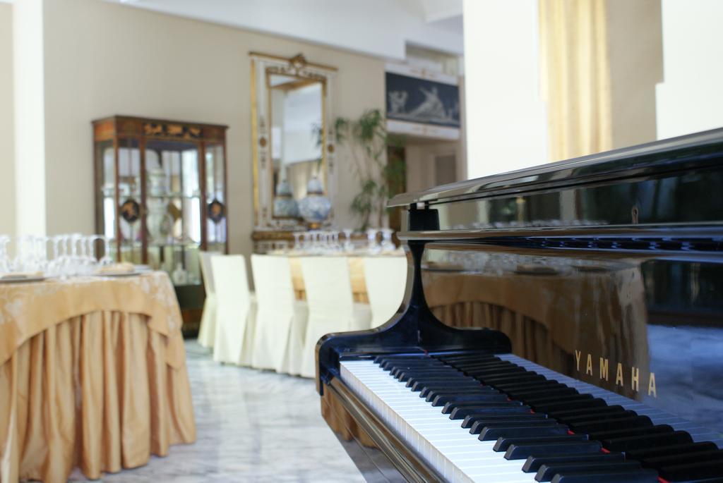 Resort Palace & 4*